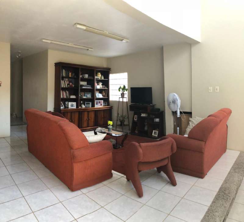 Casa Alvenaria com 4 quartos e 3 banheiros à venda no bairro Centro, Taquara