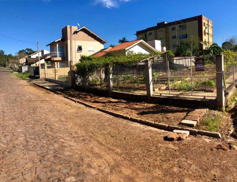 Terreno à venda no bairro Centro, Taquara