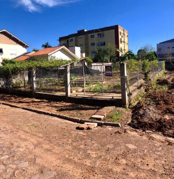 Terreno à venda no bairro Centro, Taquara