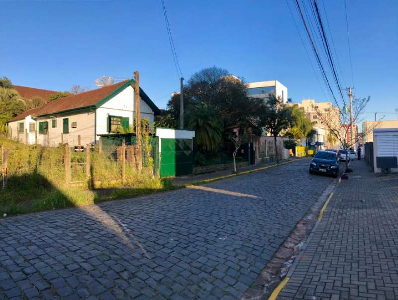 Terreno à venda no bairro Sagrada Família, Taquara