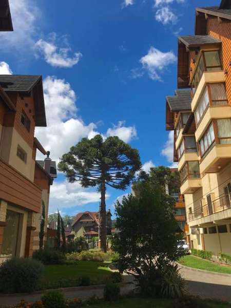 Apartamento com 3 quartos, 3 banheiros e 132m² à venda no bairro Centro, Gramado