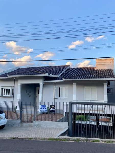 Casa Alvenaria com 2 quartos e 2 banheiros à venda no bairro Guarujá, Parobé