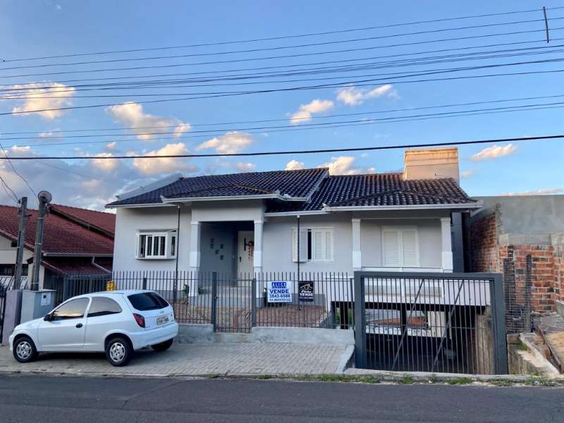 Casa Alvenaria com 2 quartos e 2 banheiros à venda no bairro Guarujá, Parobé