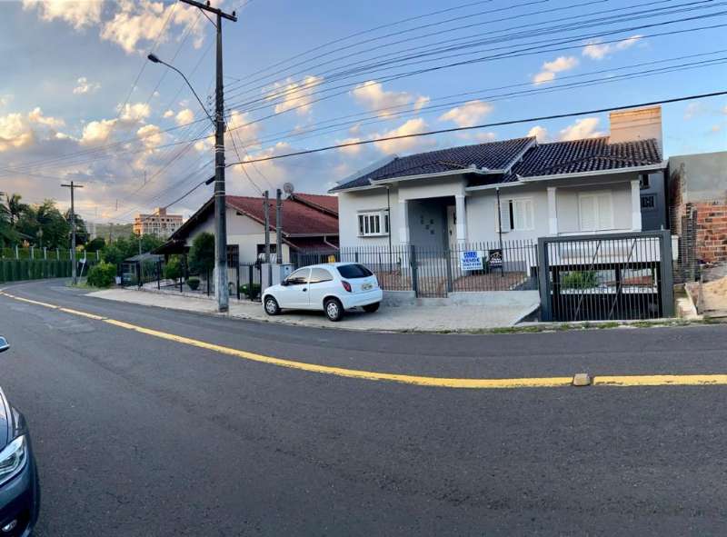 Casa Alvenaria com 2 quartos e 2 banheiros à venda no bairro Guarujá, Parobé
