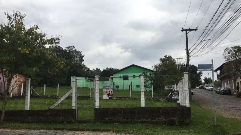 Terreno à venda no bairro Sagrada Família, Taquara