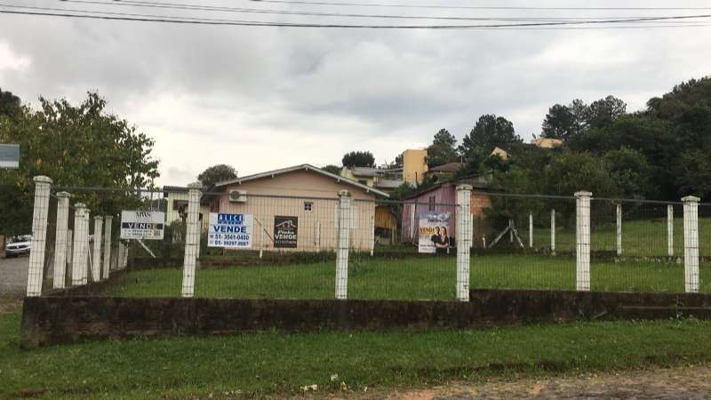 Terreno à venda no bairro Sagrada Família, Taquara