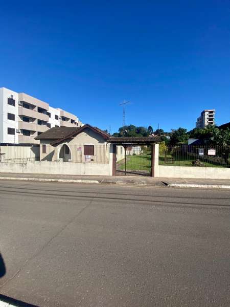 Casa Alvenaria com 2 quartos e 2 banheiros à venda no bairro Sagrada Família, Taquara