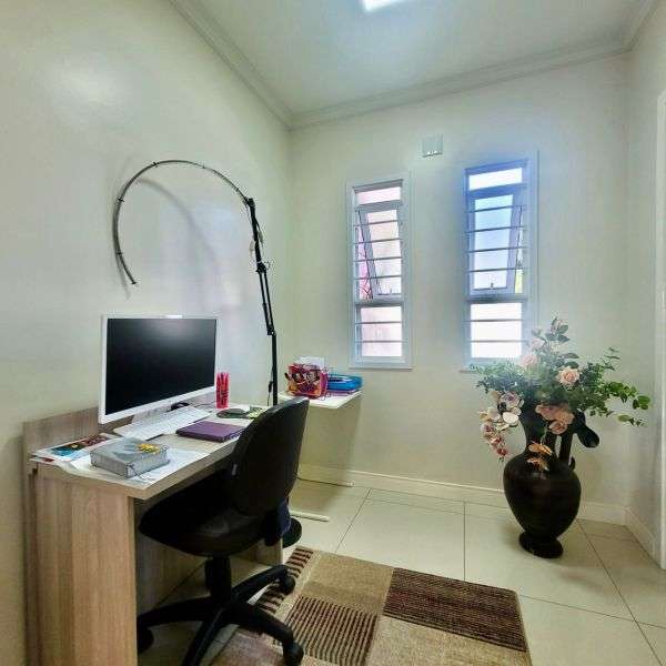 Casa Alvenaria com 3 quartos e 3 banheiros à venda no bairro Morro do Leôncio, Taquara