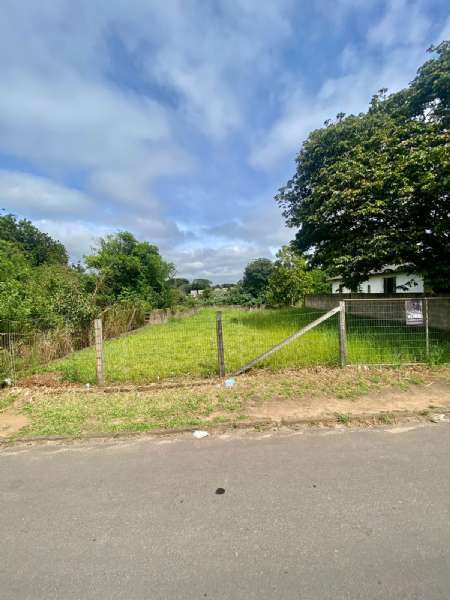 Terreno à venda no bairro Petrópolis, Taquara