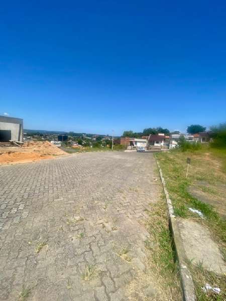 Terreno à venda no bairro Tucanos, Taquara