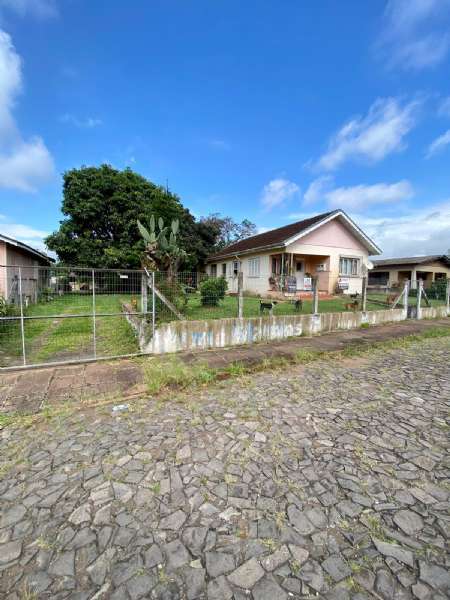 Casa Alvenaria com 2 quartos e 1 banheiro à venda no bairro Nossa Senhora de Fátima, Taquara