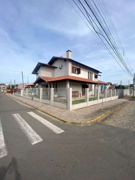 Casa Alvenaria com 3 quartos, 2 banheiros e 295m² à venda no bairro Jardim do Prado, Taquara