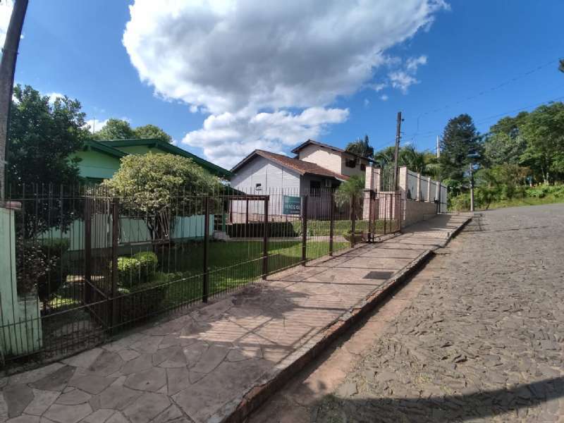 Casa Alvenaria com 3 quartos, 3 banheiros e 146m² à venda no bairro Santa Rosa, Taquara