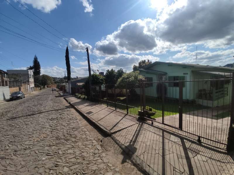 Casa Alvenaria com 3 quartos, 3 banheiros e 146m² à venda no bairro Santa Rosa, Taquara