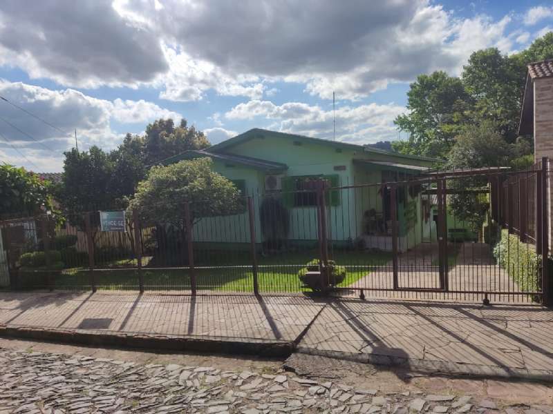 Casa Alvenaria com 3 quartos, 3 banheiros e 146m² à venda no bairro Santa Rosa, Taquara