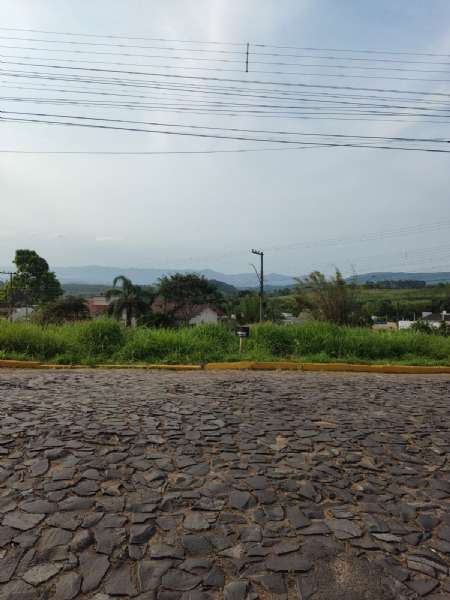 Terreno à venda no bairro Centro, Taquara