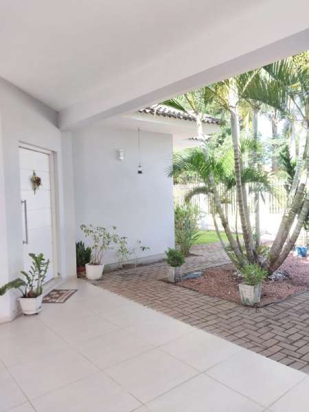 Casa Alvenaria com 3 quartos, 2 banheiros e 190m² à venda no bairro Nossa Senhora de Fátima, Taquara