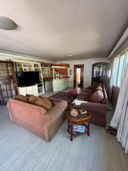 Casa Alvenaria com 4 quartos e 2 banheiros à venda no bairro Centro, Taquara