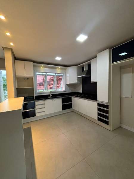 Casa Alvenaria com 3 quartos e 180m² à venda no bairro Bom Pastor, Igrejinha