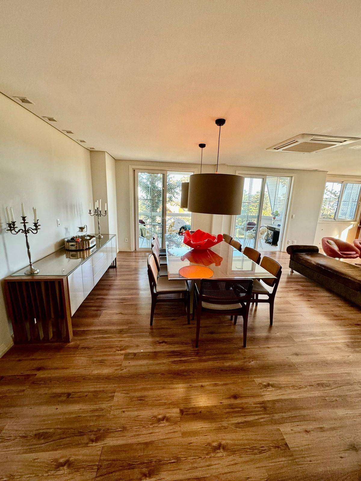 Apartamento com 4 quartos, 2 banheiros e 190m² à venda no bairro Jardim Bela Vista, Gramado
