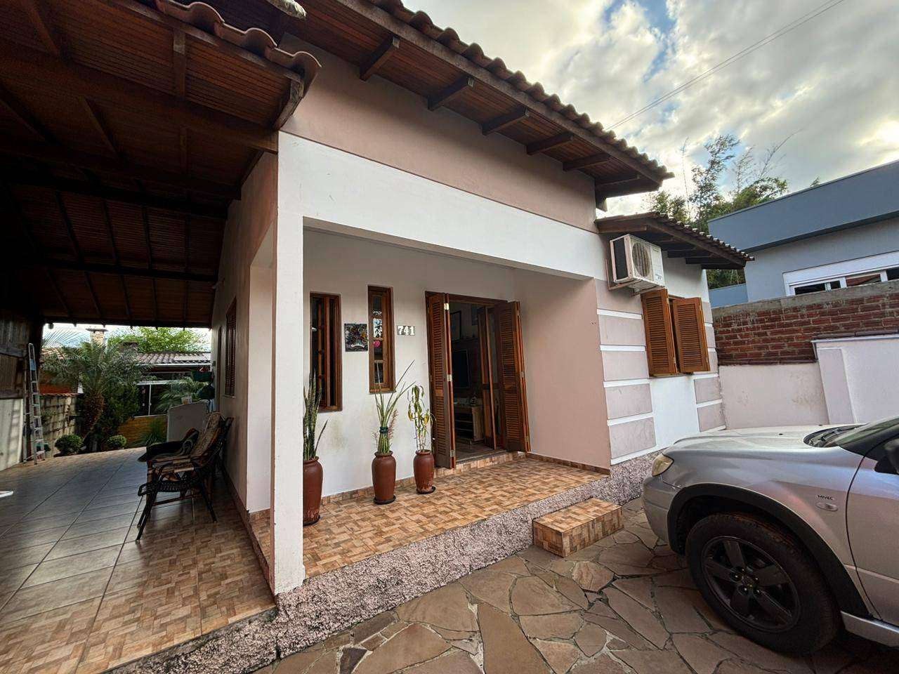 Casa Alvenaria com 3 quartos, 2 banheiros e 110m² à venda no bairro Petrópolis, Taquara