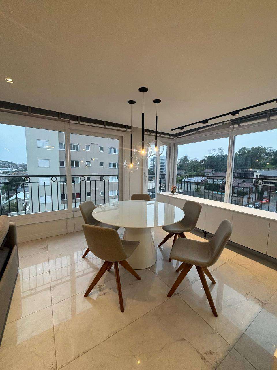 Apartamento com 3 quartos, 1 banheiro e 119m² à venda no bairro Centro, Taquara