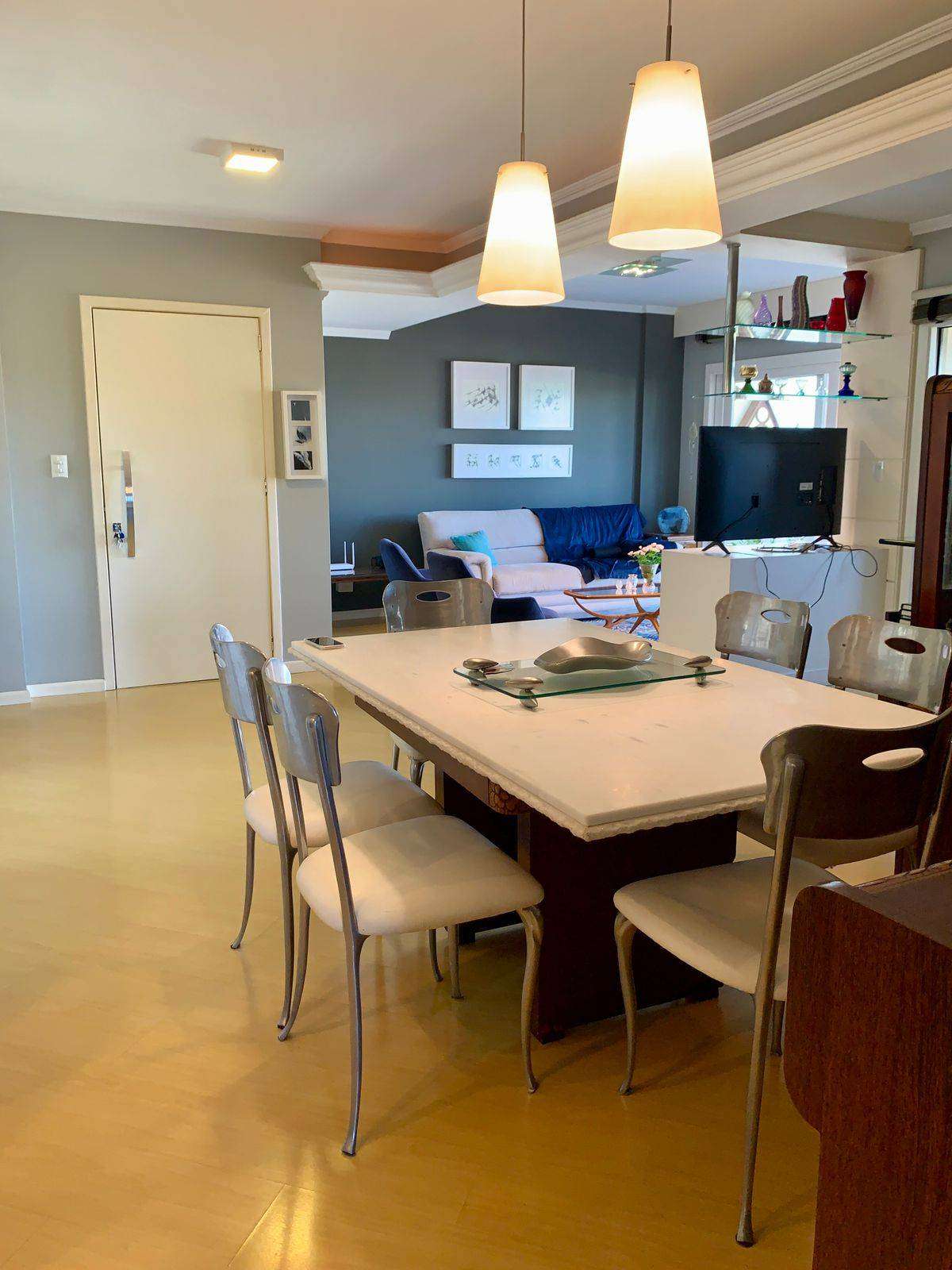 Apartamento com 3 quartos, 1 banheiro e 126m² à venda no bairro Sagrada Família, Taquara