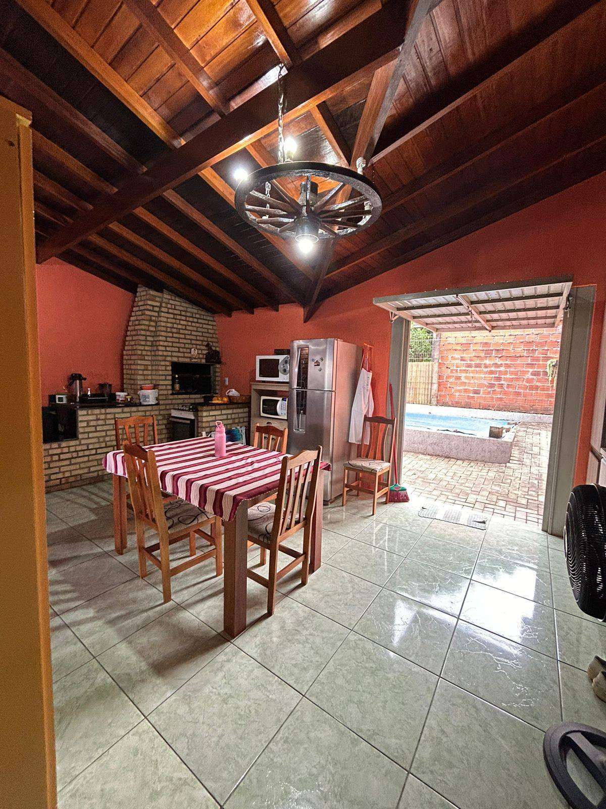 Casa Mista com 3 quartos, 1 banheiro e 182m² à venda no bairro Ronda, Taquara