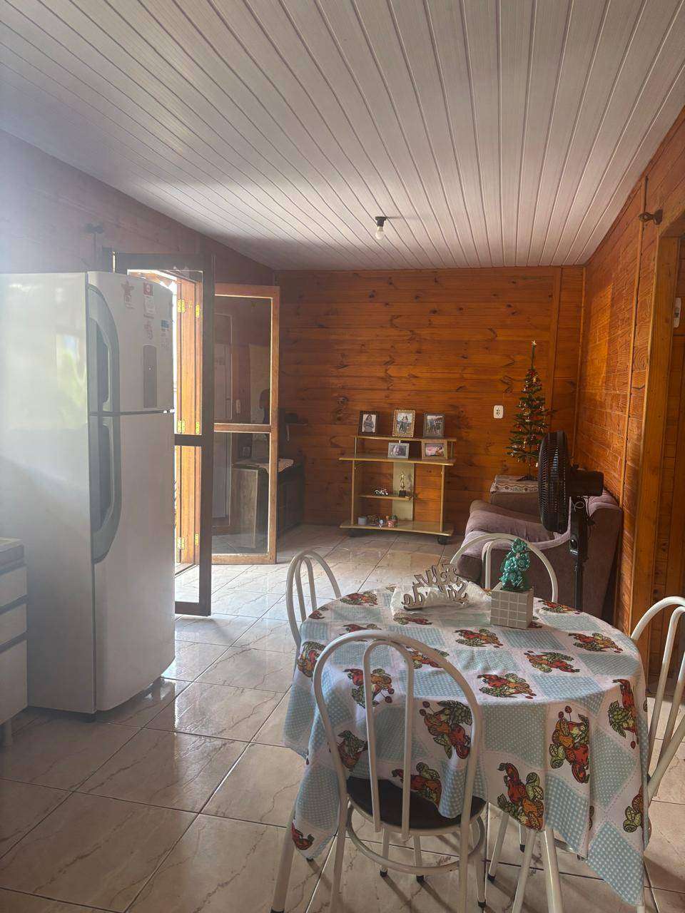 Chalé com 2 quartos, 1 banheiro e 66m² à venda no bairro Santa Terezinha, Taquara