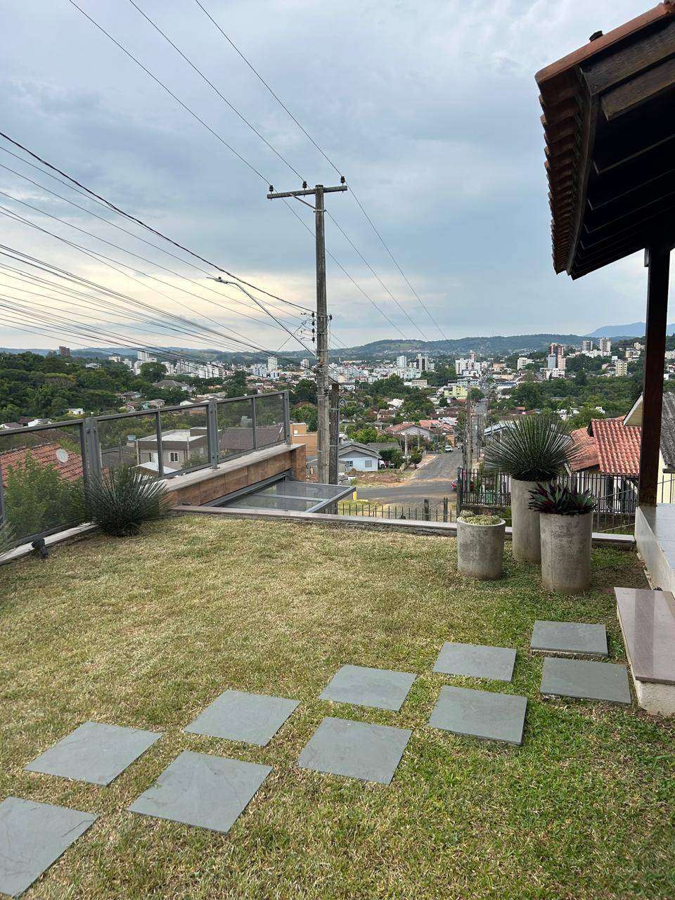 Casa Alvenaria com 3 quartos, 1 banheiro e 245m² à venda no bairro Petrópolis, Taquara