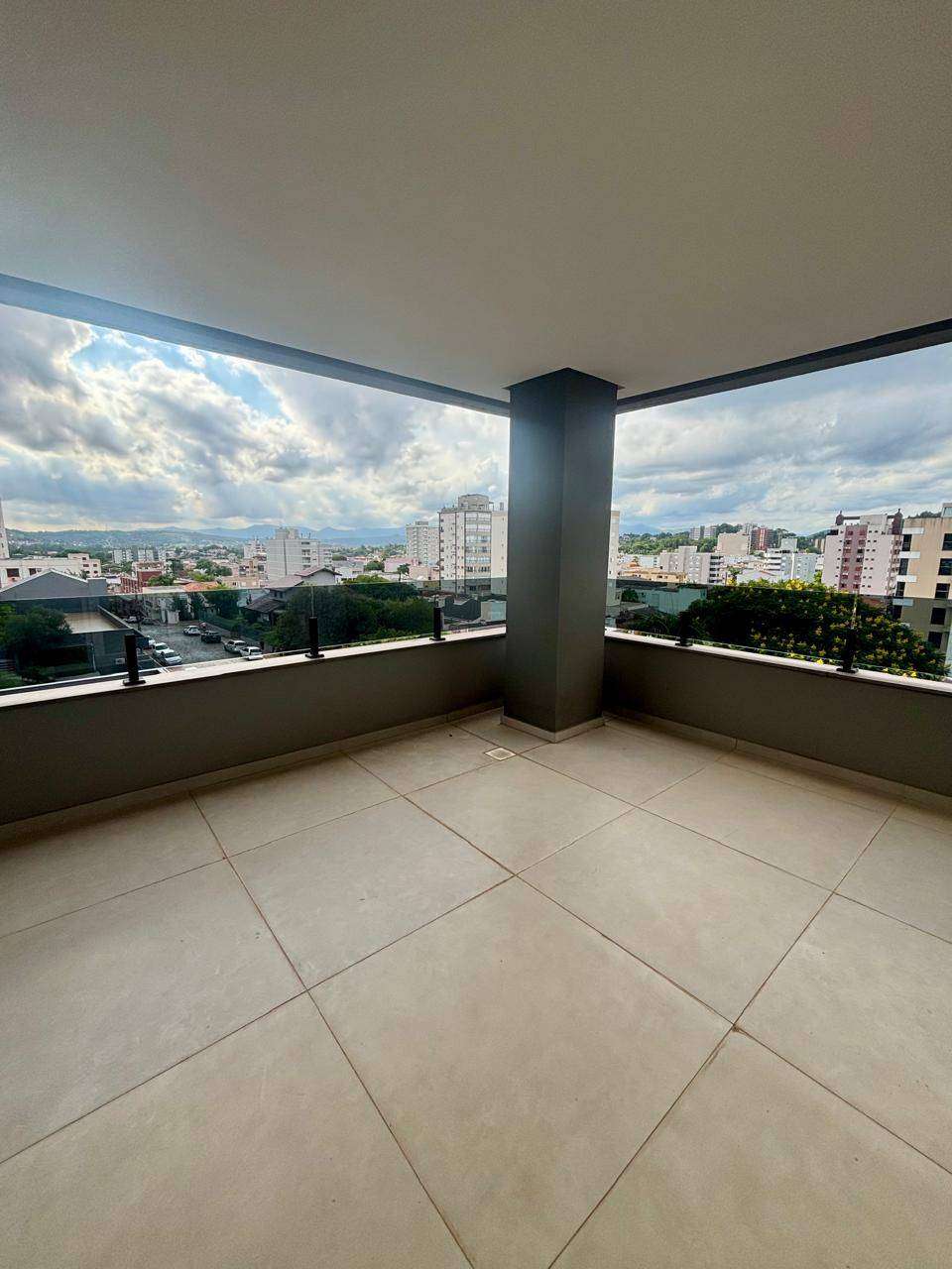 Apartamento com 3 quartos, 1 banheiro e 140m² à venda no bairro Morro do Leôncio, Taquara