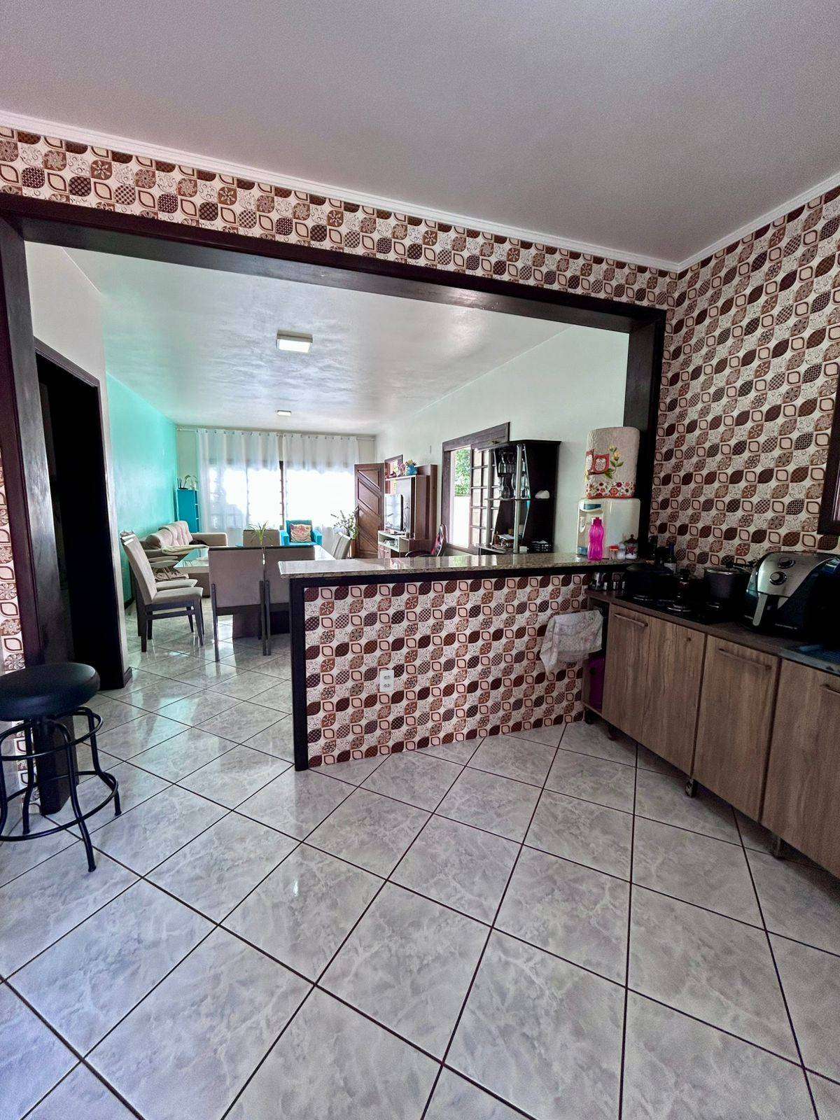Casa Alvenaria com 3 quartos, 3 banheiros e 210m² à venda no bairro Nossa Senhora de Fátima, Taquara