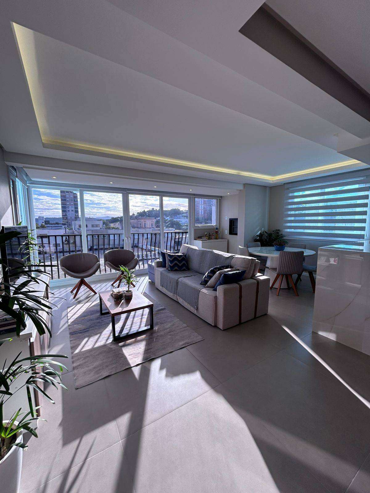 Apartamento com 2 quartos, 2 banheiros e 90m² à venda no bairro Sagrada Família, Taquara