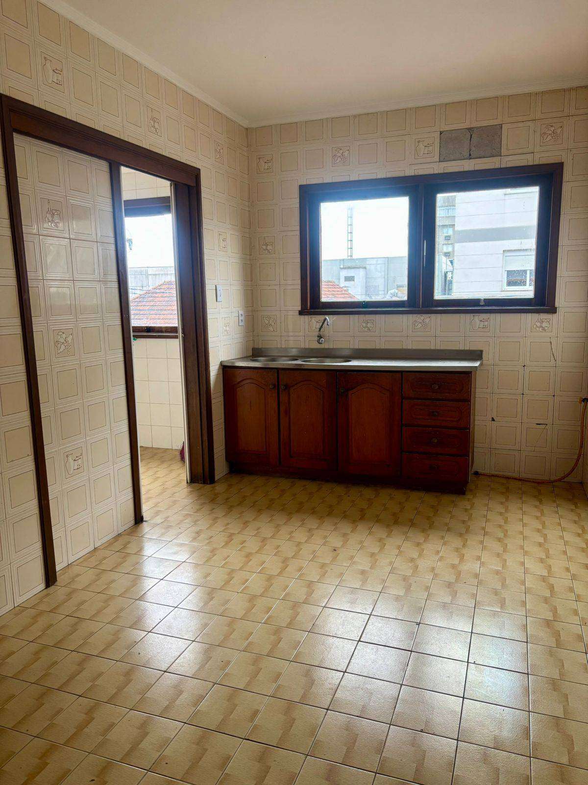 Apartamento com 2 quartos, 1 banheiro e 90m² à venda no bairro Centro, Taquara