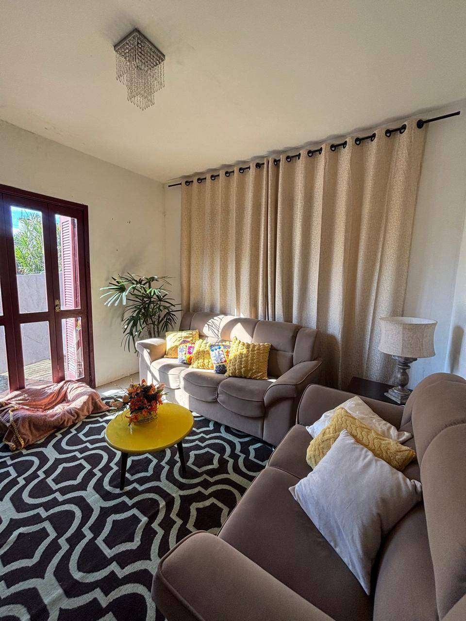 Casa Alvenaria com 3 quartos, 2 banheiros e 268m² à venda no bairro Nossa Senhora de Fátima, Taquara
