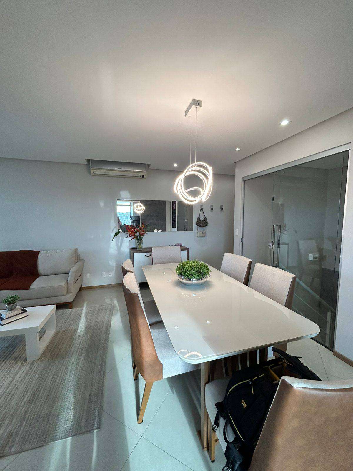 Apartamento com 3 quartos, 2 banheiros e 140m² à venda no bairro Centro, Taquara