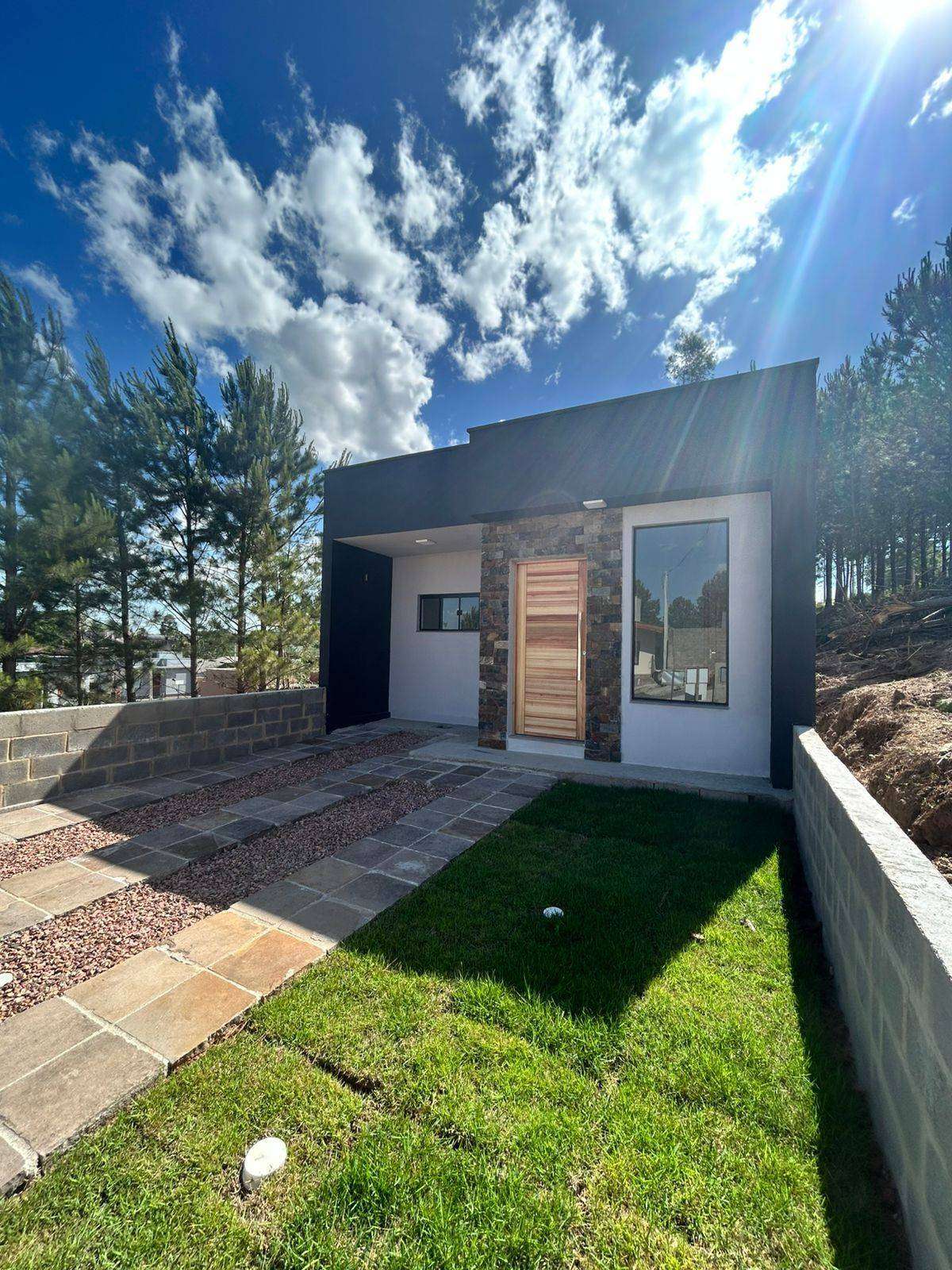 Casa Alvenaria com 2 quartos, 1 banheiro e 50m² à venda no bairro Tucanos, Taquara