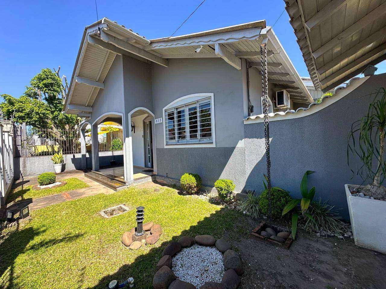 Casa Alvenaria com 3 quartos e 268m² à venda no bairro Petrópolis, Taquara
