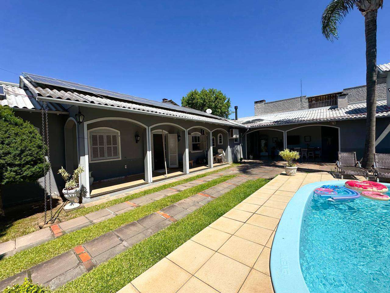 Casa Alvenaria com 3 quartos e 268m² à venda no bairro Petrópolis, Taquara
