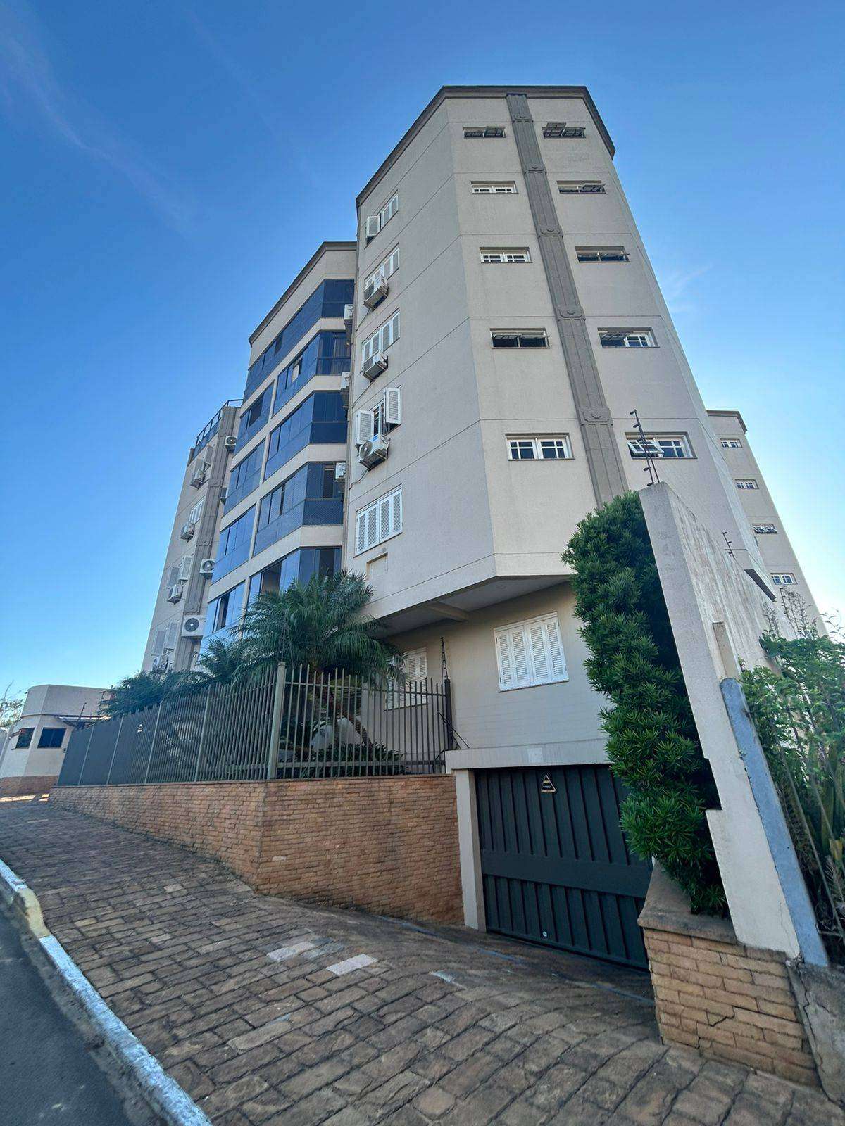 Apartamento com 3 quartos e 136m² à venda no bairro Centro, Taquara