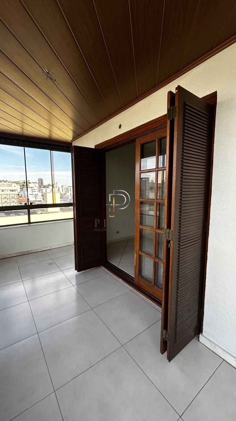 Apartamento com 3 quartos e 4 banheiros à venda no bairro Centro, Taquara