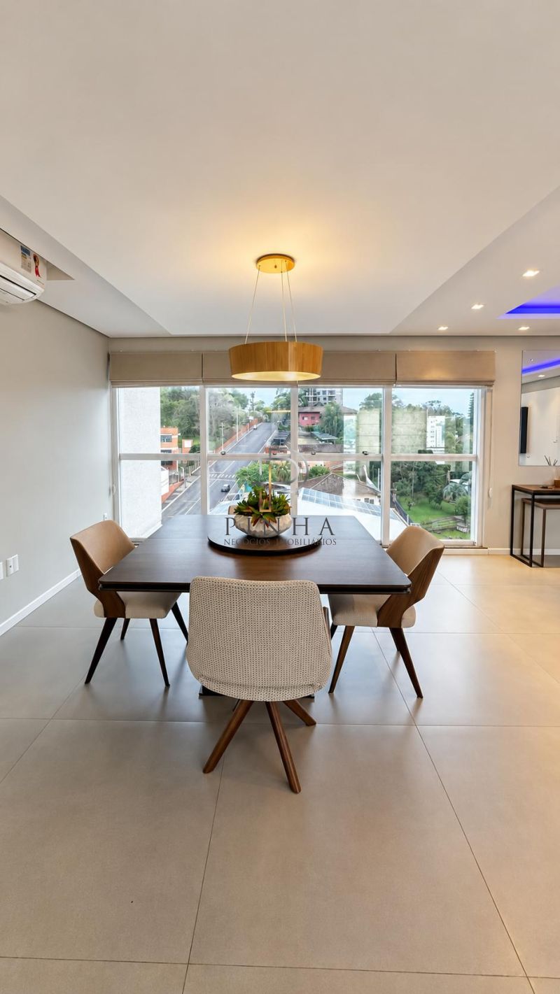 Apartamento com 3 quartos, 2 banheiros e 132m² à venda no bairro Centro, Taquara