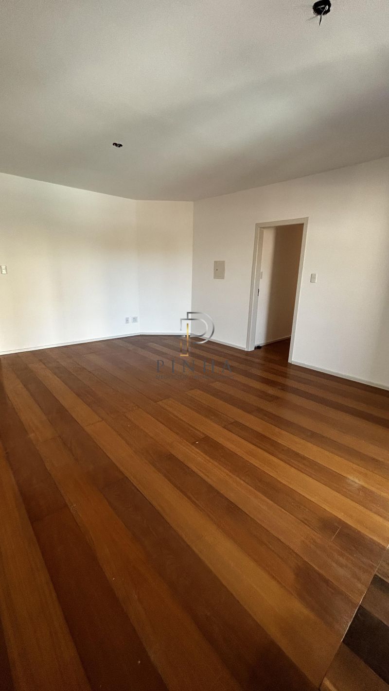 Apartamento com 3 quartos, 2 banheiros e 109m² à venda no bairro Centro, Taquara