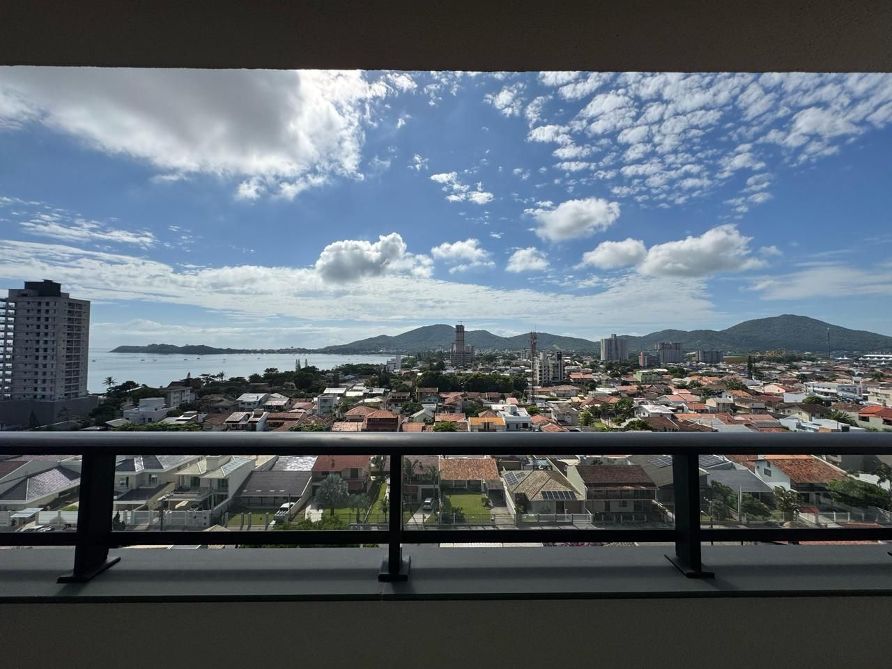 Apartamento com 2 dormit�rios a venda, 71m� por R$ 750.000,00 - Praia de Arma��o do Itapocoroi - Penha/SC