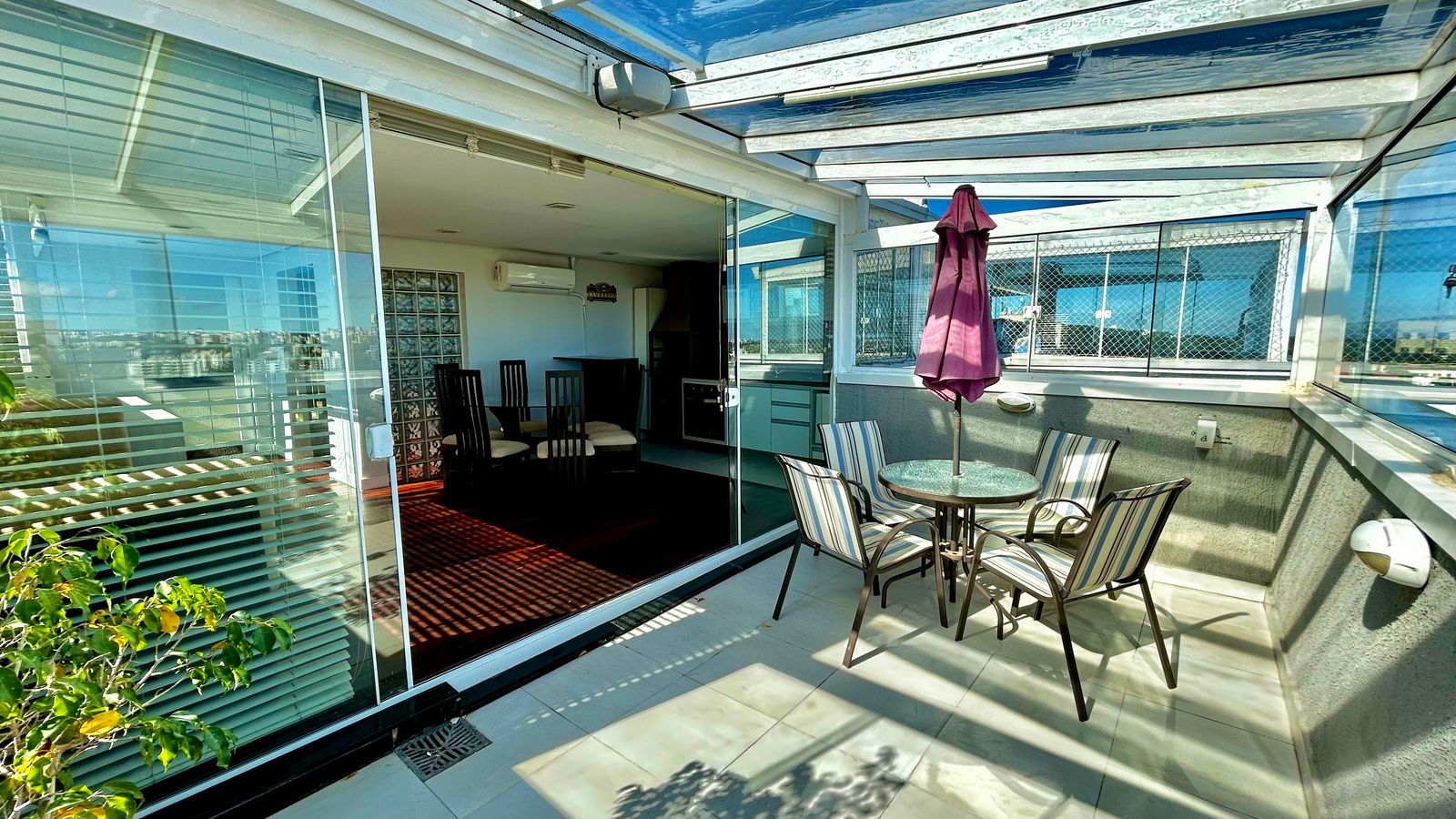 COBERTURA em Curitiba - PR, no bairro Santa C�ndida - Refer�ncia 536-MB7Z