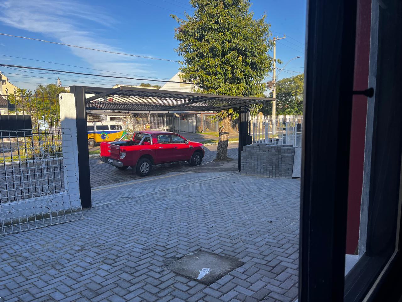 Casa com 5 quartos, 4 banheiros e 170m² para alugar no bairro Parque da Matriz, Cachoeirinha