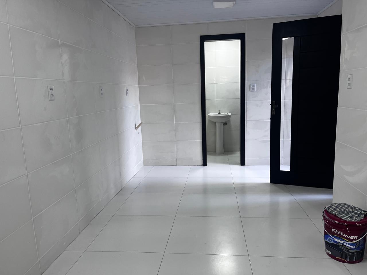 Casa com 5 quartos, 4 banheiros e 170m² para alugar no bairro Parque da Matriz, Cachoeirinha