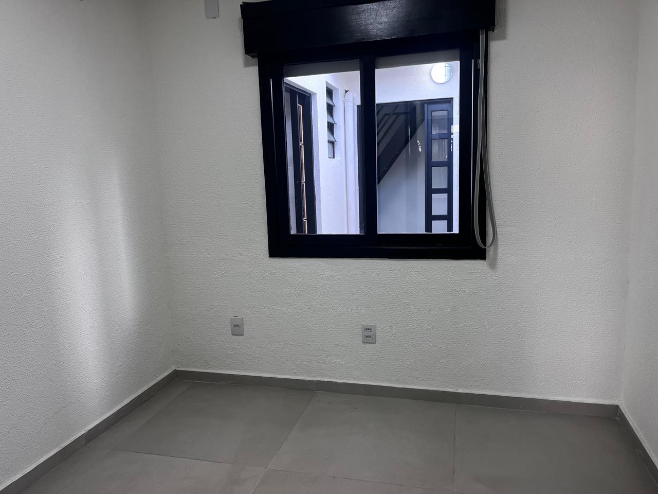 Casa com 5 quartos, 4 banheiros e 170m² para alugar no bairro Parque da Matriz, Cachoeirinha