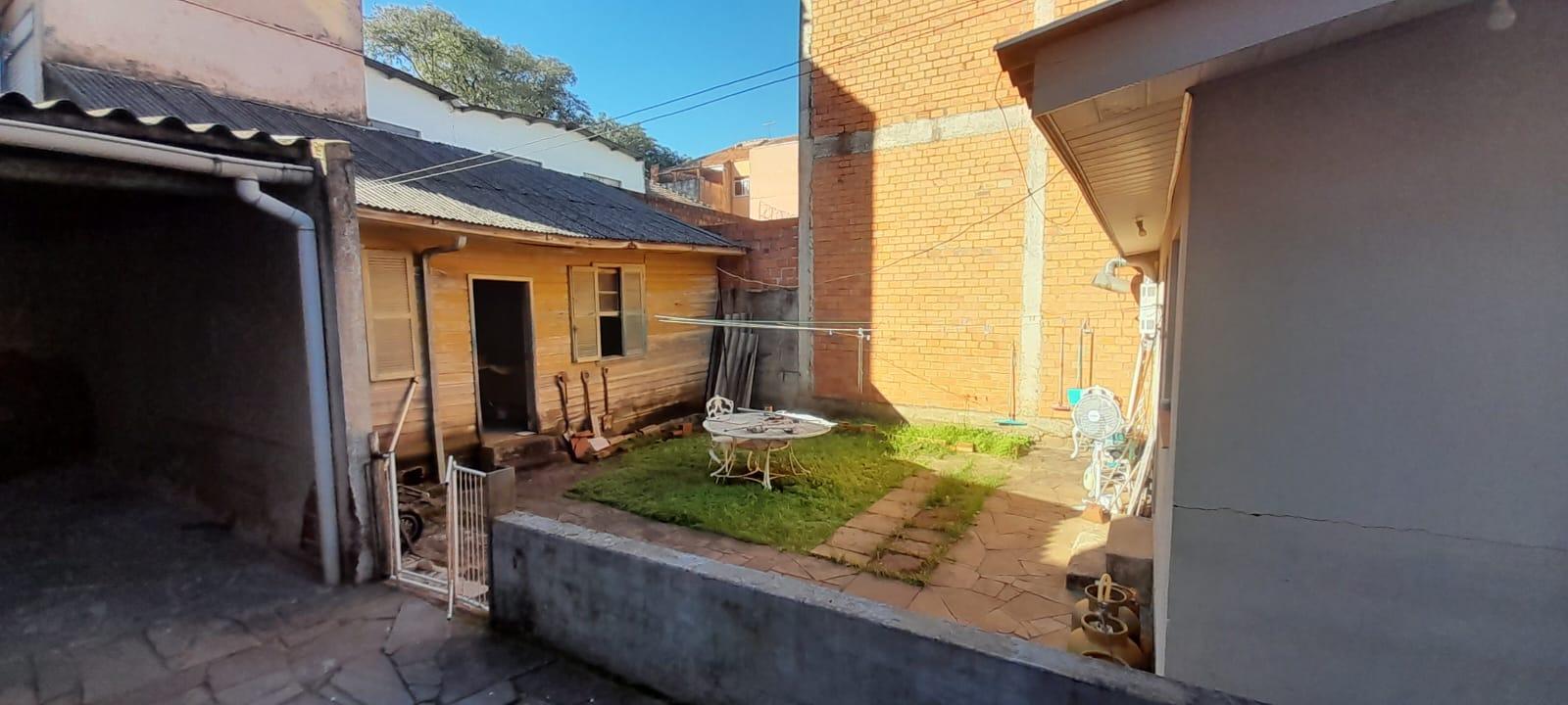 Casa com 3 quartos, 2 banheiros e 185m² à venda no bairro Sao Geraldo, Porto Alegre