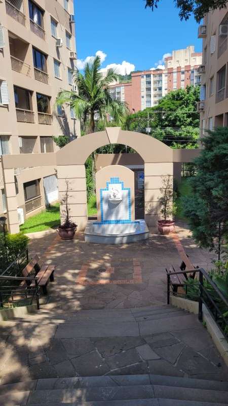 Apto com 3 quartos, 1 banheiro e 69m² para alugar no bairro Jardim Carvalho, Porto Alegre